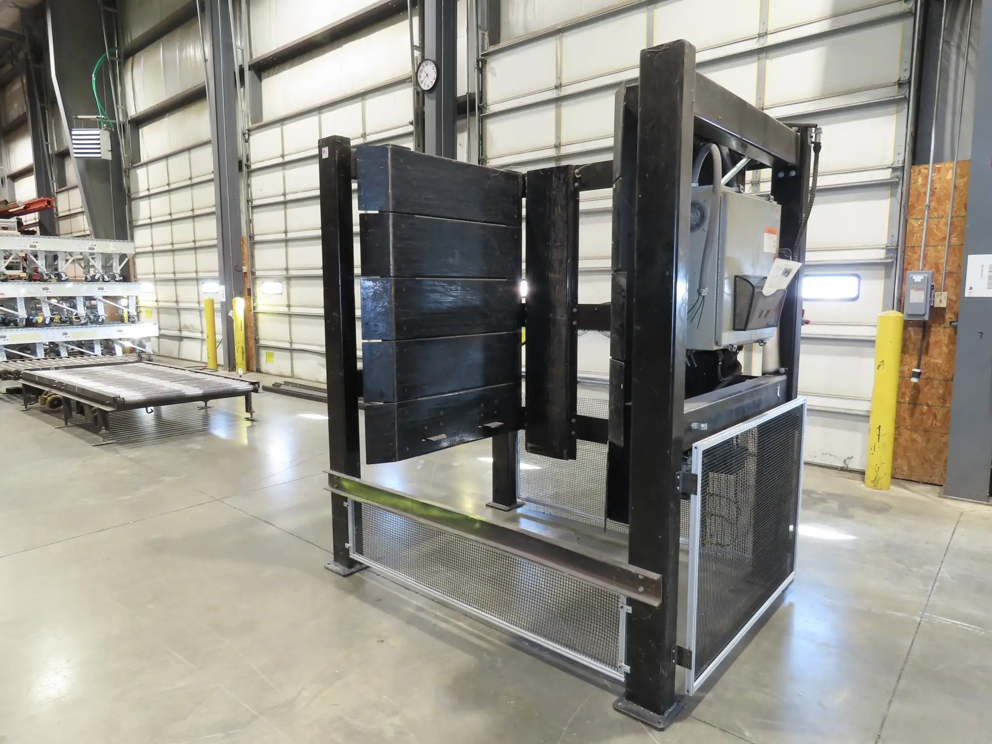 42"W x 48-50"L Pallet Feeder Dispenser for Robot Palletizer Conveyor 90"H