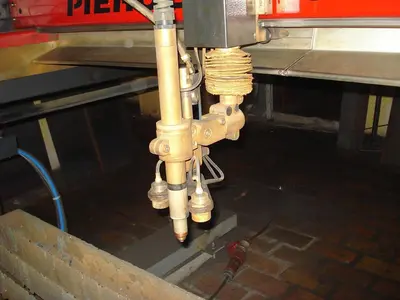 Used 2004 PIERCE SCORPION 2000 Plasma Cutters CZ | Amaron s.r.o. #1056800