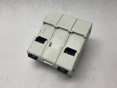 USED BUSSMANN FUSE HOLDER 3-POLE W/ BUSSMANN LPJ-30SP LOW-PEAK FUSES
