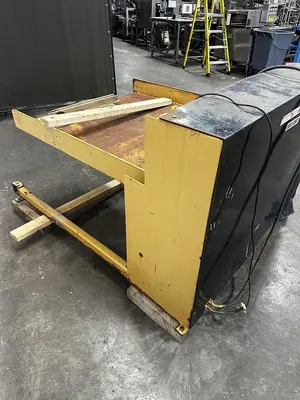 Electric Pallet Lift Platform