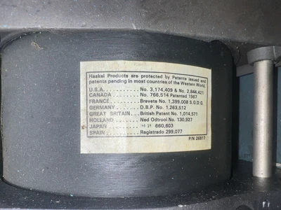 USED TETRAHEDRON TETRAHEDRON  PRESS