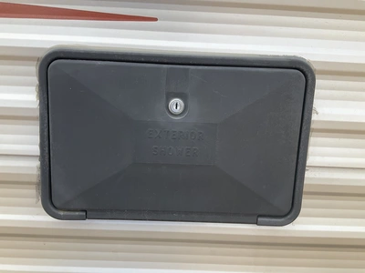 USED 2015 CHEROKEE GREY WOLF
