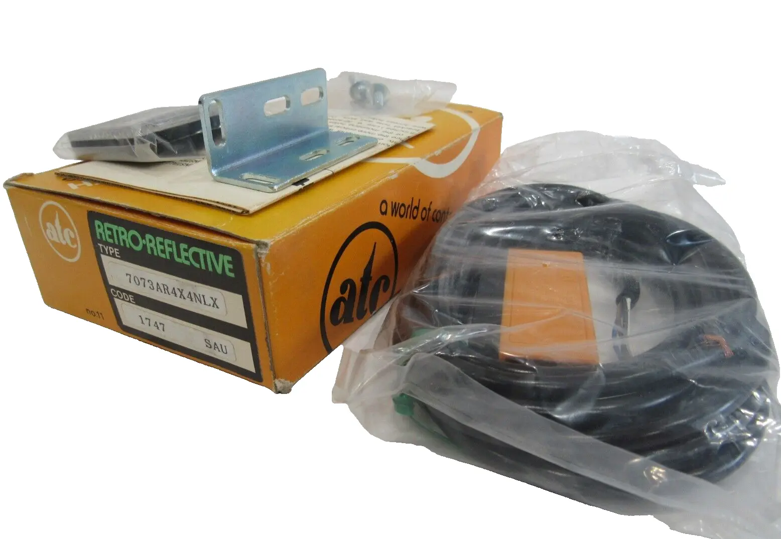 NEW ATC 7073AR4X4NLX FIBEROPTIC BEAM SWITCH