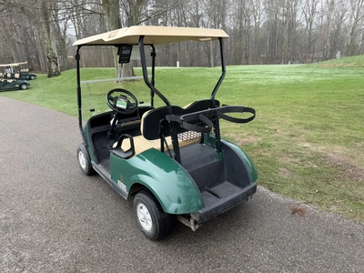 (1) 2017 E-Z-Go golf cart with a Kawasaki gas engine, model 625111G01, does not include Club canopy ...