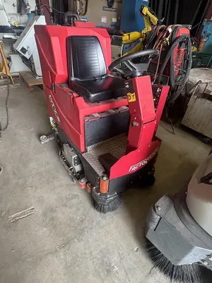 Used 2023 FACTORY CAT GTX Scrubbers Michigan US | Aucto #1306874