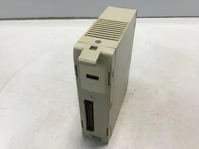 USED OMRON C200H-OC225