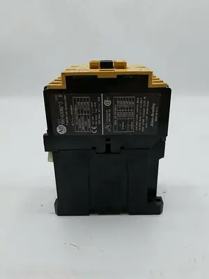 USED ALLEN-BRADLEY 100-A30NZ*3