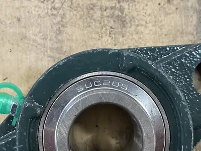 Flange Pillow Block Mounted Bearing 0.98" Bore, FL205