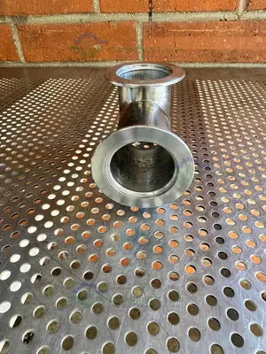 Used 3 WAY STAINLESS STEEL KF 50 NIPPLE VACUUM FITTING Valves/Fittings California US | Equipment Lab #1317048