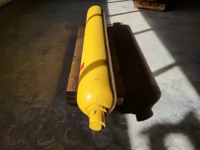USED KOMATSU PC2733
