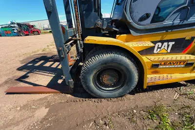 Caterpillar P20000 Forklift