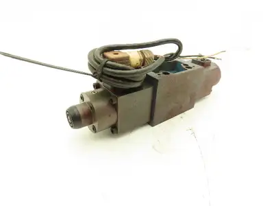 Mannesmann Rexroth 4WRA10E40-12/24N9K4/M Hydraulic Solenoid Valve 24VDC