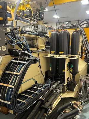 2010 HUSKY H500 RS 95/85 Horizontal Plastic Injection Molding Machines | JYC MACHINERY (7)