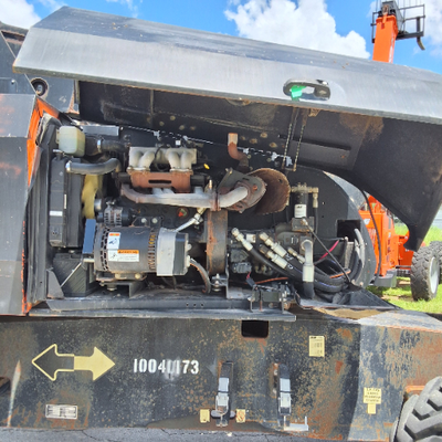 USED 2012 JLG 800S