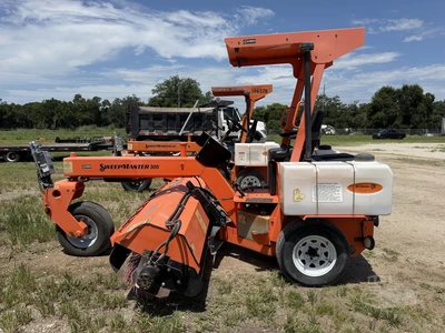 Used 2022 LAYMOR SM300 Mechanical Sweepers Florida US | Intrac Machinery #1568783