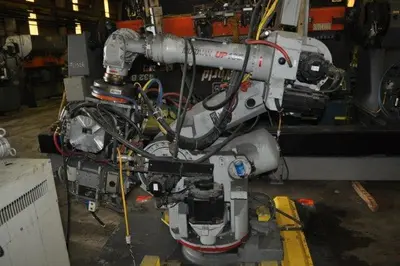 ARCWORLD YASKAWA MOTOMAN ROBOTIC SPOTWELDING CELL