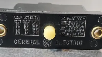 GE CR115B2 Snap-Acting Limit Switch. Loc4E5
