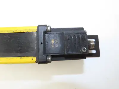 Allen Bradley GuardShield Safety Light Curtain Transmitter/Receiver Set 960mm