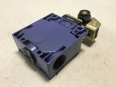 USED TELEMECANIQUE XCK-M