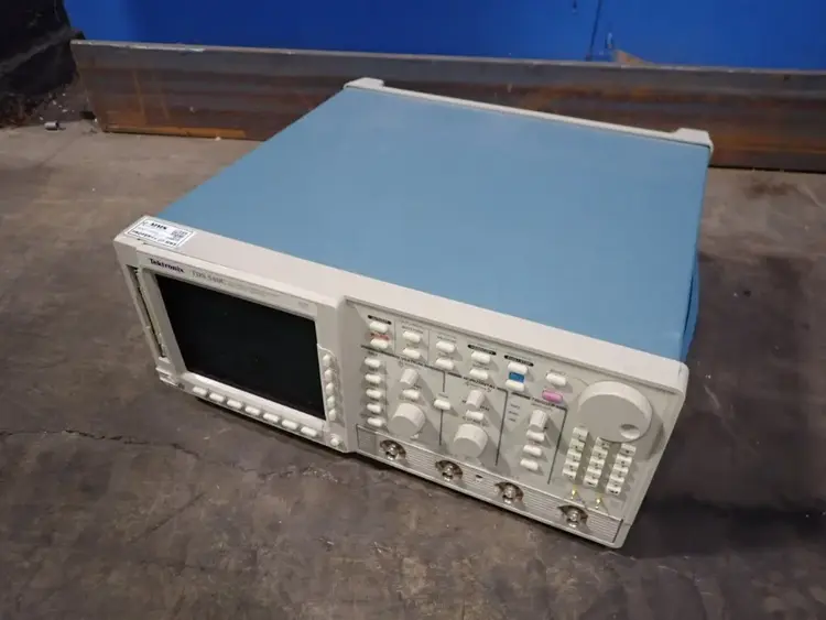 Used TEKTRONIX TDS 540C Oscilloscopes Ohio US | HGR 24 #801873