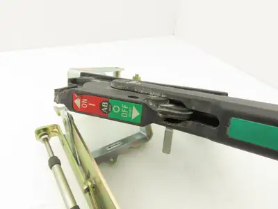 Allen Bradley 6608C44 Circuit Breaker Disconnect Handle Mechanism 36" Cable