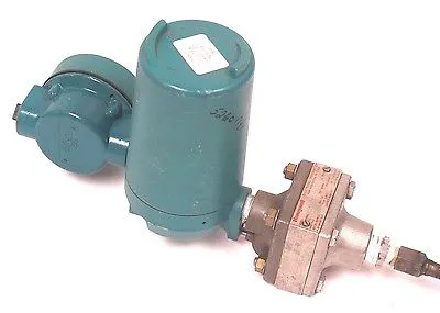 NEW HONEYWELL Y412E1-3011-13-10-55 TRANSMITTER W/ SD-1-150 SENSOR