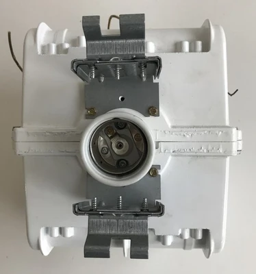 USED Lithonia Lighting TH 400M 120 SCWA HSG