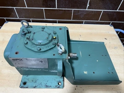 USED Lightnin SPX 71Q1