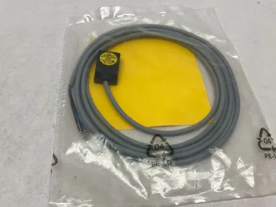 26200, BC5-Q08-AP6X2/S250 | Turck BC5-Q08-AP6X2/S250 Rectangular Capacitive Sensor 5mm Sn 10-30VDC 26200 - New