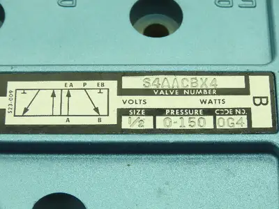 Skinner S4AACBX4 Pneumatic Directional Control Valve 5-Way 2 Pos 150PSI 1/2" NPT