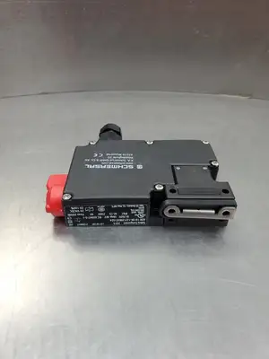 Used Schmersal AZM 161SK-12/12RKA-024 Safety Interlock Switch, Bottom Feed Relays & Switches South Carolina US | Palmetto Automation #1507478