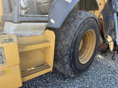 USED 2017 JOHN DEERE 410L