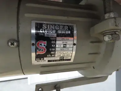 Singer 251-22 Industrial Sewing Machine Single Needle Lockstitch 220VAC 3Ph