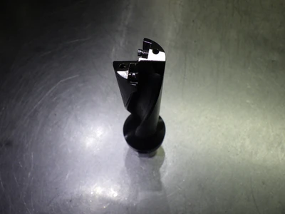 Komet 1" Coolant Thru Indexable Drill 1.25" Shank V5772541 (LOC2123B)
