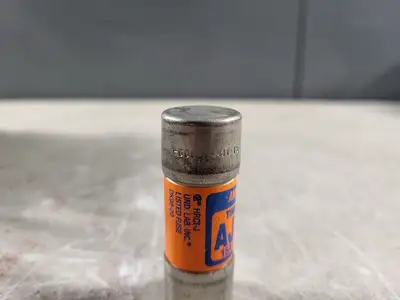 Disconnect Switch w/ 3 Times 15 Amp fuse AJT15