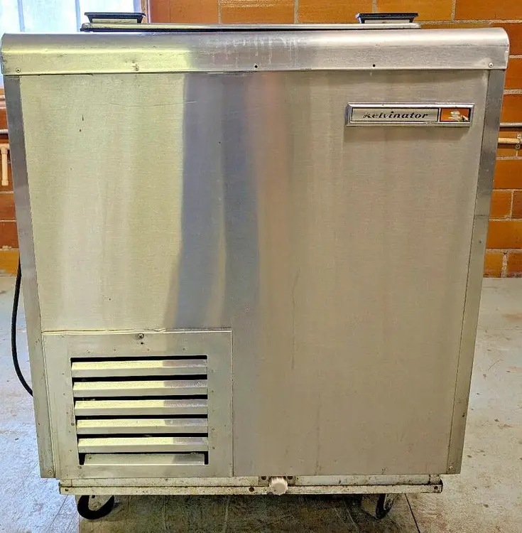 Used KELVINATOR 4 HOLE Ice Cream Equipment British Columbia CA | Surrey Food Equipment #435106