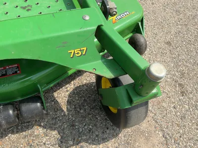 USED JOHN DEERE 757