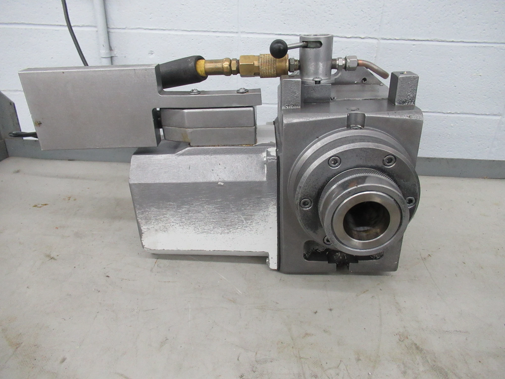 USED 2005 HAAS HA5C