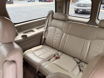 Used 2001 CHEVROLET SUBURBAN SUVs Michigan US | Miedema Asset Management Group #1357526