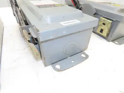 Square D HU-361 Safety Disconnect Switch 30A 600V 3Ph 30HP Non Fused Lot Of 4