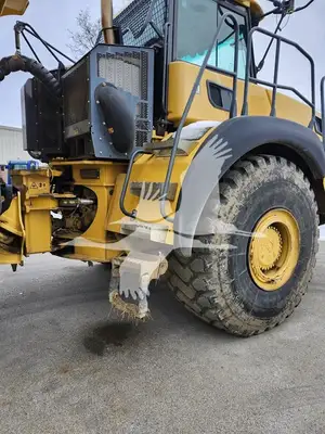 USED 2017 BELL B40E