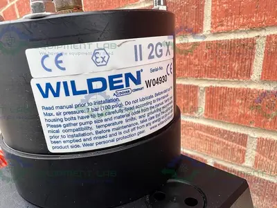 USED WILDEN DIAPHRAGM PUMP 100 PSIG W/ CART
