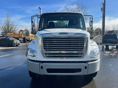 Used 2015 FREIGHTLINER M2112 Cab Chassis trucks Washington US | Puget Sound Truck Sales #1546529