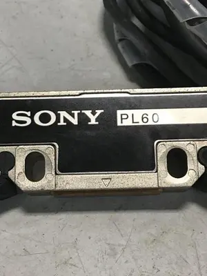 USED SONY PL60