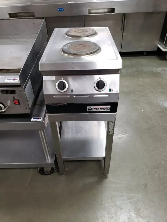 Used Garland Used Garland ED-15THSE Two Burner Electric Countertop Hot Plate 240V Hot Plates Illinois US | Falcon Restaurant Supply #1376797