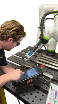SERRA LightBOT Laser Welding Cobot | Li10 Laser (4)