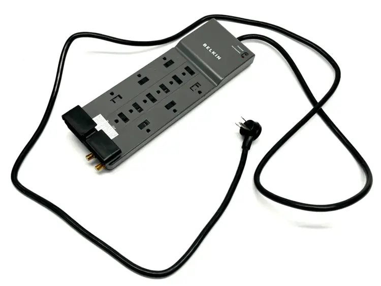 Used BELKIN _UNKNOWN_ Surge Protectors | Maverick Industrial Sales #1116552