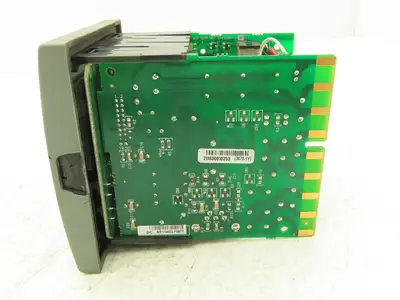 Honeywell UDC2500 Digital Temperature Controller DC2500-E0-0L00-200-10000-E0-0