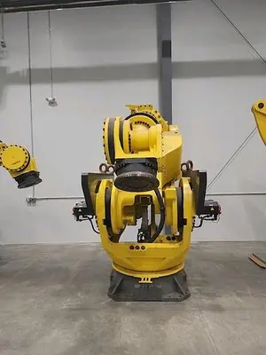 USED 2010 FANUC M-2000IA/900L