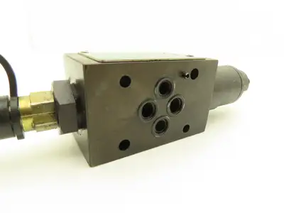 Eaton Vickers DGMX2-3-PP-CW-S-40 Hydraulic Relief Valve 2000 PSI